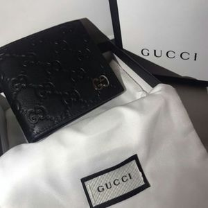 GG black leather authentic